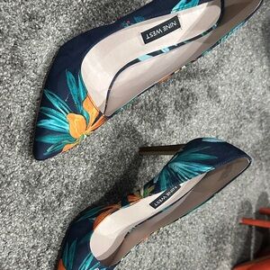 Nine West Women's Floral Flats - Navy and Orange